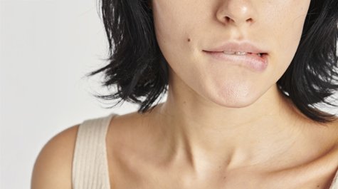 Hogyan lehet hatékonyan megszabadulni a pattanásoktól az arcon és a testen?