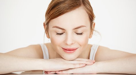 Hogyan kezeljük a hámló bőrt? Tippeket adunk