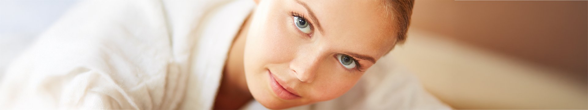 Hogyan lehet ragyogóvá tenni a fáradt és fakó arcbőrt? desktop