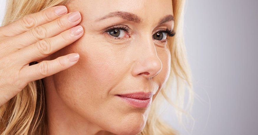 Hogyan lehet megfiatalítani az arcbőrt? Útmutató az öregedésgátló bőrápoláshoz - header