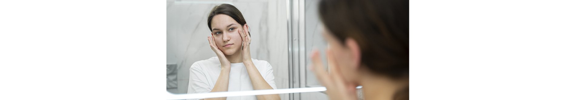 Akne az arcon – Hogyan lehet egyszer és mindenkorra megszabadulni tőle? - desktop